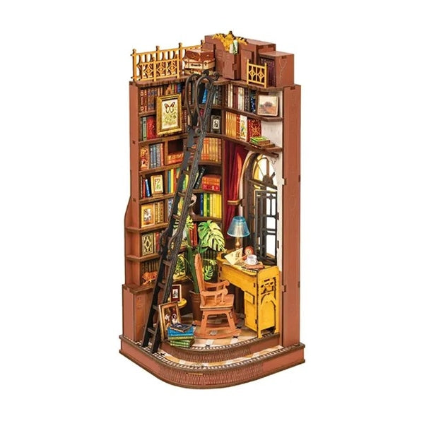 DIY Booknook: Silent Corner Study