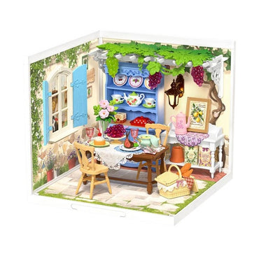 DIY Creator Series: Midsummer Dream Yard