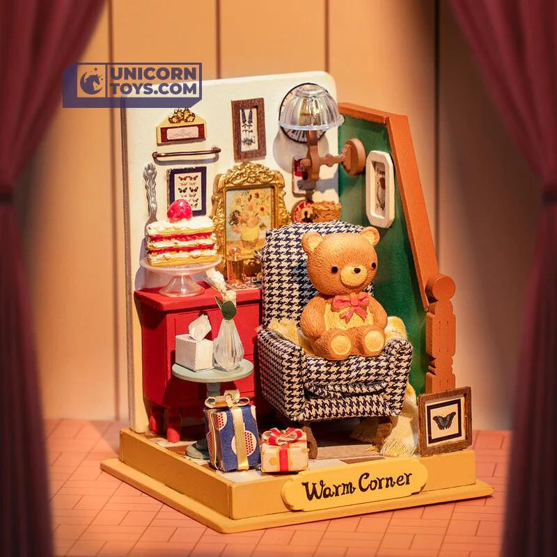 DIY Dollhouse - Holiday Living Room