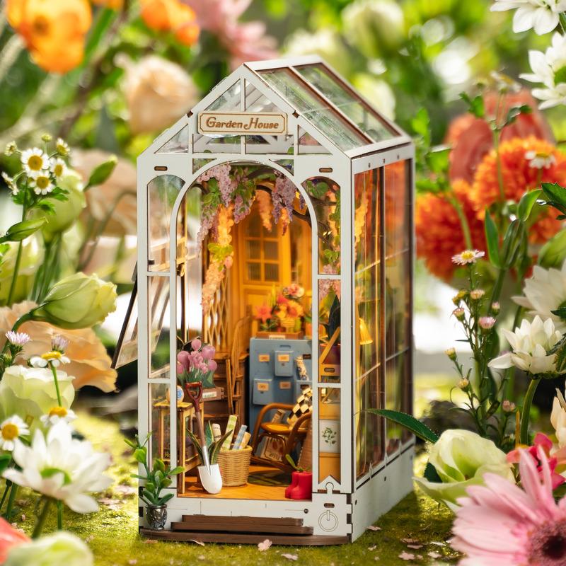 Book Nook - Garden House