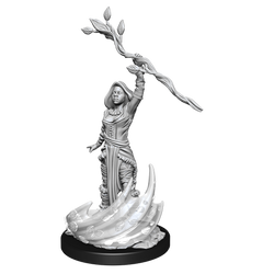 Nolzur's Marvelous Miniatures: Human Druid (Female)